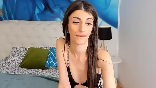 Snapshot of SkinnyDolly chatting on February 21, 10:15 pm SkinnyDolly online show from February 21, 10:15 pm