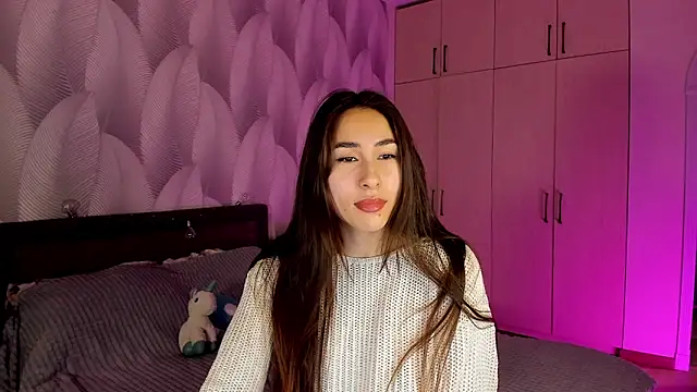 Snapshot of Bambiii_bby chatting on January 24, 2:18 am Bambiii bby online show from January 24, 2:18 am
