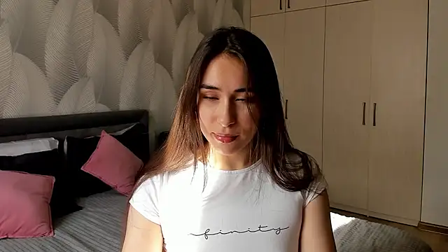 Bambiii bby online show from April 28, 2:21 am