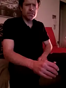 Snapshot of crems77 chatting on December 19, 9:33 pm crems77 online show from December 19, 9:33 pm