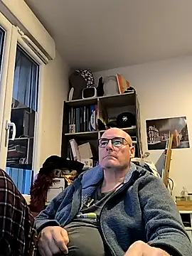 bogland33 online show from March 13, 6:01 pm