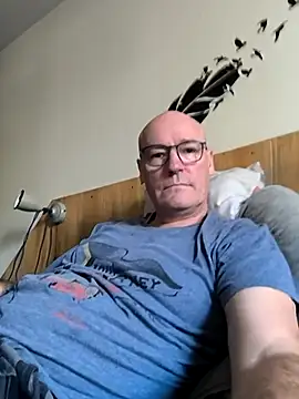 bogland33 online show from October 12, 3:00 pm