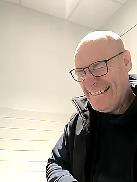 bogland33 online show from November 21, 3:33 pm