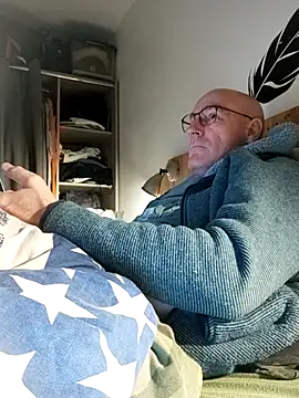 bogland33 online show from March 1, 7:16 pm