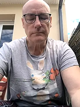 bogland33 online show from May 10, 8:41 am