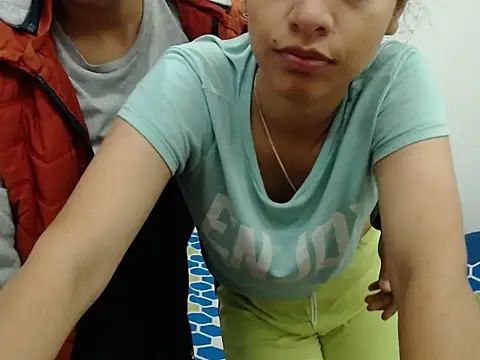 Snapshot of maye_dan chatting on February 23, 3:18 pm maye dan online show from February 23, 3:18 pm