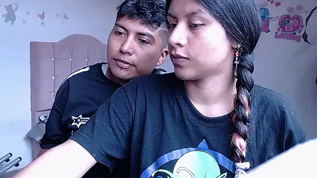 Snapshot of maye_dan chatting on July 23, 2:15 pm maye dan online show from July 23, 2:15 pm