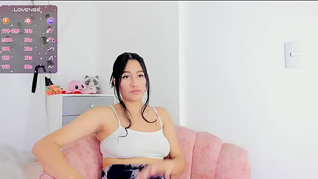 Snapshot of Sara_Kurt chatting on January 17, 2:07 pm Sara Kurt online show from January 17, 2:07 pm