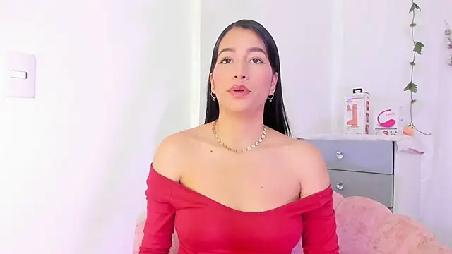 Snapshot of Sara_Kurt chatting on February 8, 9:35 am Sara Kurt online show from February 8, 9:35 am