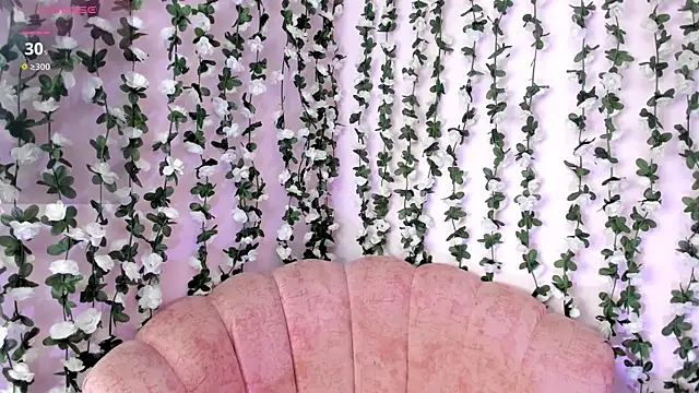 Snapshot of Sara_Kurt chatting on October 2, 2:13 pm Sara Kurt online show from October 2, 2:13 pm