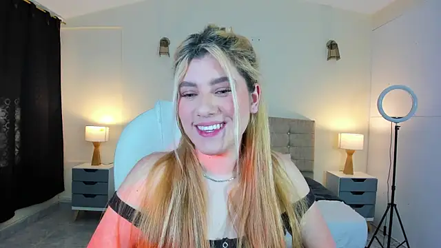 ARITOO  online show from December 11, 9:12 pm