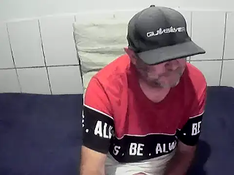 Snapshot of pierdona chatting on June 24, 7:46 pm pierdona online show from June 24, 7:46 pm
