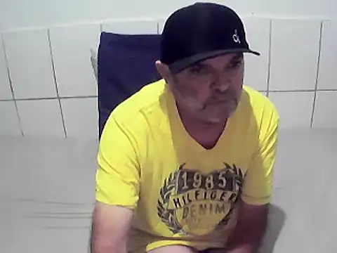 Snapshot of pierdona chatting on July 24, 7:56 pm pierdona online show from July 24, 7:56 pm