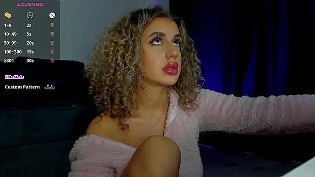 CurlyAnt0 online show from February 5, 3:45 am