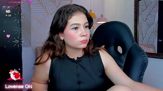 KarenPautt online show from January 12, 6:05 pm