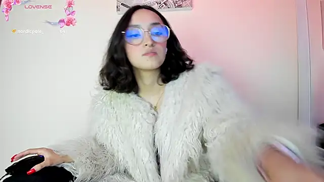 its  angelica  online show from January 18, 7:37 pm