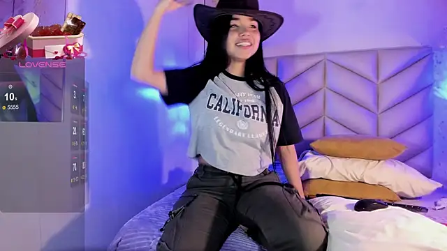 AuroraFiore online show from February 20, 2:07 am