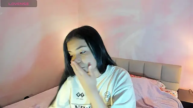 AuroraFiore online show from March 15, 7:48 pm