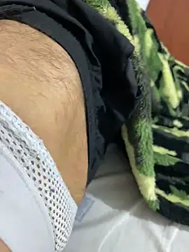 Snapshot of dantedesirexx chatting on February 3, 4:46 am dantedesirexx online show from February 3, 4:46 am