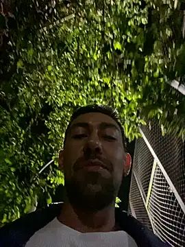 Snapshot of dantedesirexx chatting on March 6, 6:41 am dantedesirexx online show from March 6, 6:41 am