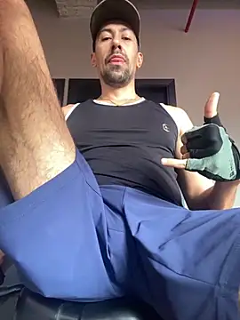 Snapshot of dantedesirexx chatting on November 15, 8:16 pm dantedesirexx online show from November 15, 8:16 pm