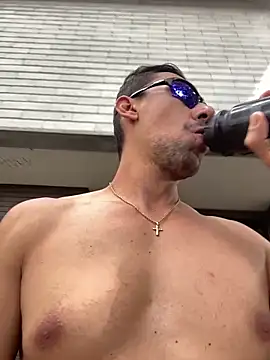 Snapshot of dantedesirexx chatting on November 18, 6:12 pm dantedesirexx online show from November 18, 6:12 pm