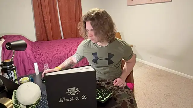 Snapshot of DaddydayDrinkzz chatting on March 7, 7:41 am DaddydayDrinkzz online show from March 7, 7:41 am