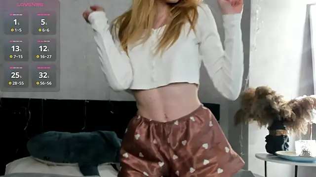 Snapshot of Esme_Runn chatting on March 31, 3:08 am Esme Runn online show from March 31, 3:08 am