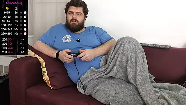 Snapshot of KingMarti chatting on December 19, 9:17 pm KingMarti online show from December 19, 9:17 pm