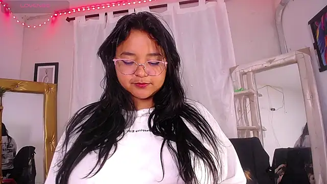 Snapshot of alaia_03 chatting on May 7, 2:17 am alaia 03 online show from May 7, 2:17 am