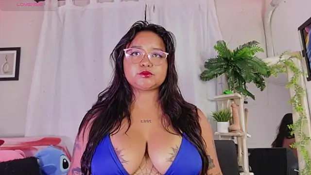 Snapshot of alaia_03 chatting on June 5, 4:30 am alaia 03 online show from June 5, 4:30 am
