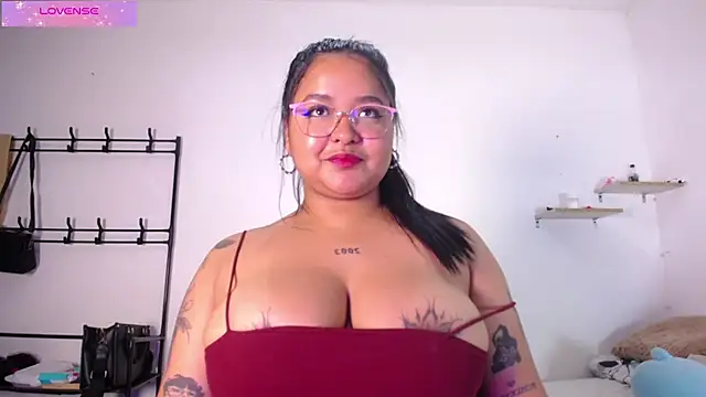Snapshot of alaia_03 chatting on July 29, 7:01 pm alaia 03 online show from July 29, 7:01 pm