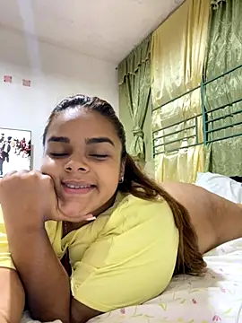 Evabigass online show from November 8, 10:30 pm