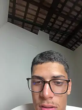 Snapshot of Naka300 chatting on February 15, 12:48 am Naka300 online show from February 15, 12:48 am