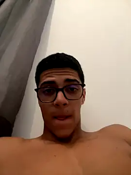 Snapshot of Naka300 chatting on October 23, 12:37 pm Naka300 online show from October 23, 12:37 pm