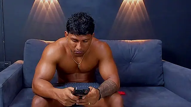 Snapshot of CallumMuscle chatting on February 2, 9:08 am CallumMuscle online show from February 2, 9:08 am