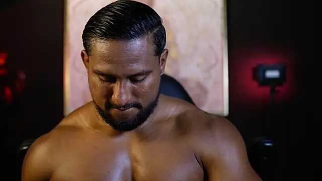 Snapshot of CallumMuscle chatting on October 15, 7:14 pm CallumMuscle online show from October 15, 7:14 pm