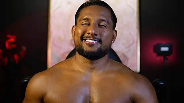 Snapshot of CallumMuscle chatting on October 16, 11:17 pm CallumMuscle online show from October 16, 11:17 pm