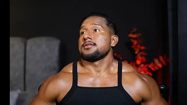 Snapshot of CallumMuscle chatting on November 21, 11:58 pm CallumMuscle online show from November 21, 11:58 pm