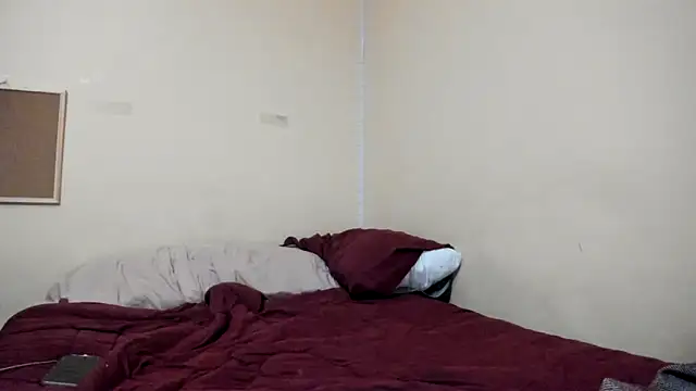 felinebitxx online show from March 15, 12:27 am