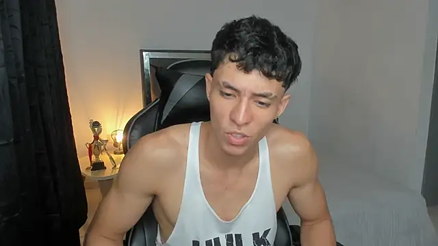 enzo sloran online show from December 2, 4:18 am