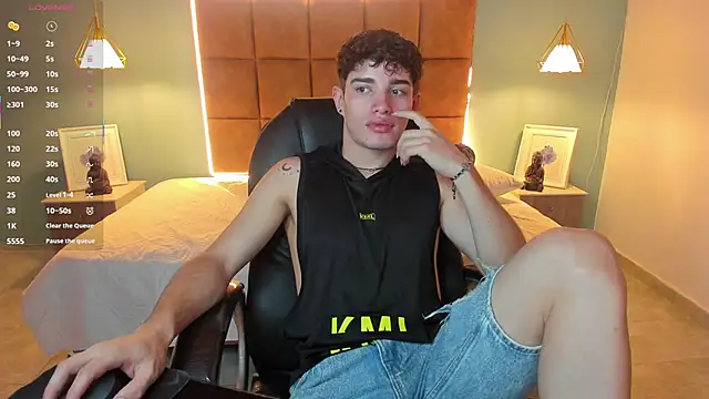 AlejooTwink online show from October 25, 1:46 am