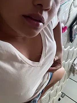 Snapshot of Orixxxxx chatting on February 27, 8:09 pm Orixxxxx online show from February 27, 8:09 pm