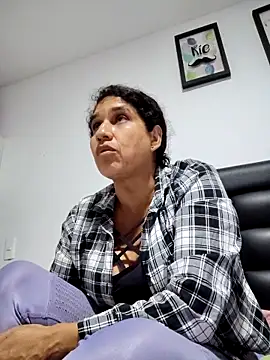 siri duque online show from March 4, 10:38 pm