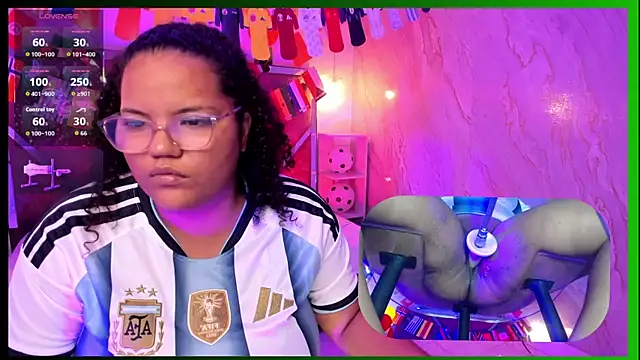 MhiaRey online show from June 28, 1:17 pm
