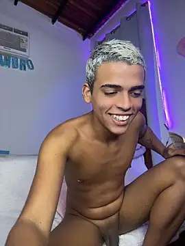 Leo bunny hot online show from July 11, 8:33 pm