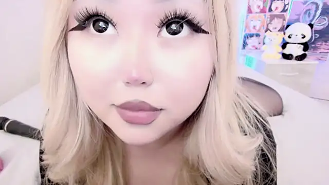 Snapshot of amelia_sunlight chatting on January 30, 3:00 am amelia sunlight online show from January 30, 3:00 am