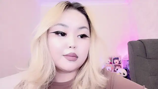 Snapshot of amelia_sunlight chatting on February 10, 12:30 am amelia sunlight online show from February 10, 12:30 am