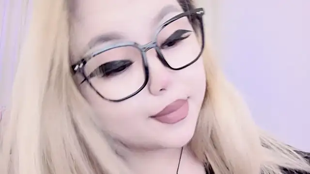 Snapshot of amelia_sunlight chatting on March 12, 11:22 pm amelia sunlight online show from March 12, 11:22 pm