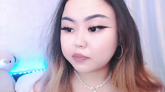 amelia sunlight online show from June 2, 7:05 pm